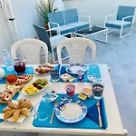 Royal House Bed & Breakfast 4*