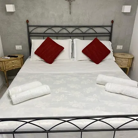 Royal House 4*