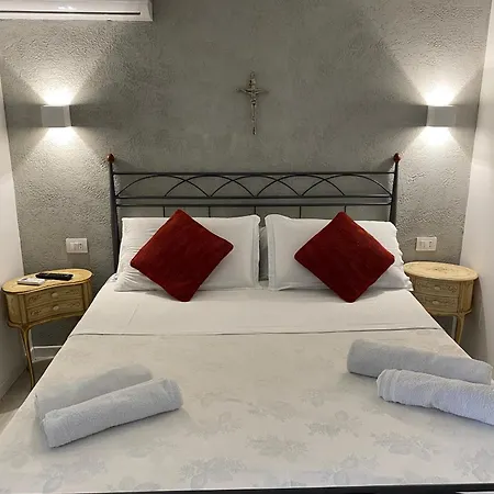 Royal House 4* Catánia