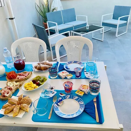 Royal House Bed & Breakfast *